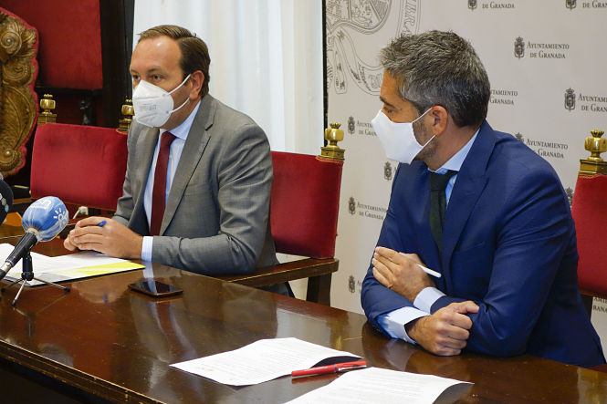 Imagen de la presentación del convenio (JAVIER ALGARRA / AYUNTAMIENTO)