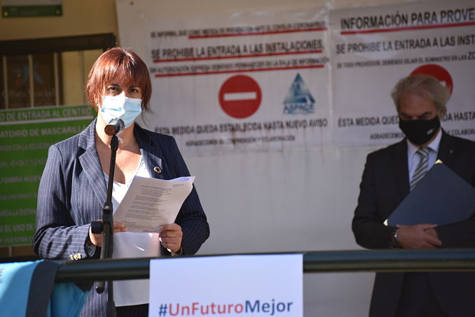 Imagen de la lectura del manifiesto (m. MUÑOZ / DIPGRA)