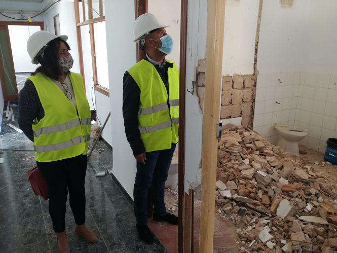 Imagen de la visita a las obras (AYTO. OTURA)