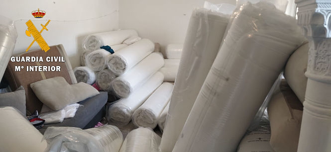 Imagen de los colchones recuperados (GUARDIA CIVIL)