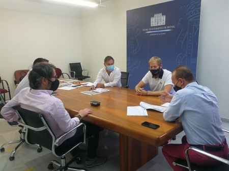 Imagen de la reunión (AYTO. MOTRIL)