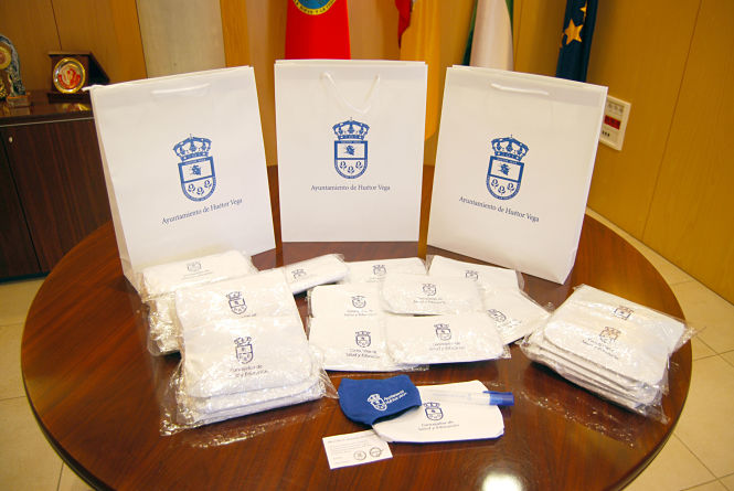 Imagen del Kit repartido entre los escolares (AYTO. HUÉTOR VEGA)