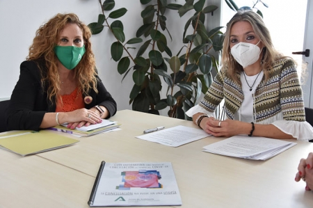 Imagen de la firma del convenio (AYTO. BAZA)