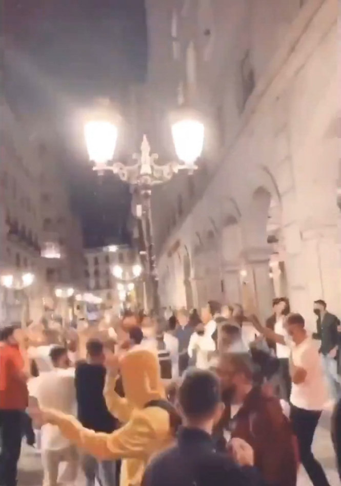 Calle Ángel Ganivet de madrugada (POLICÍA LOCAL)