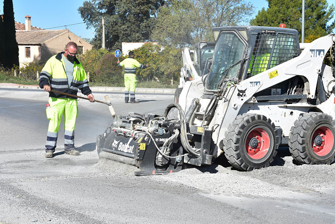 Asfaltado de una calle de Baza (AYTO. BAZA)