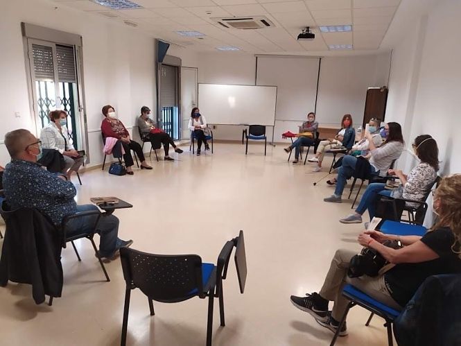 La primera reunión del Club de Lectura de Cúllar Vega de este curso (AYTO. CÚLLAR VEGA)