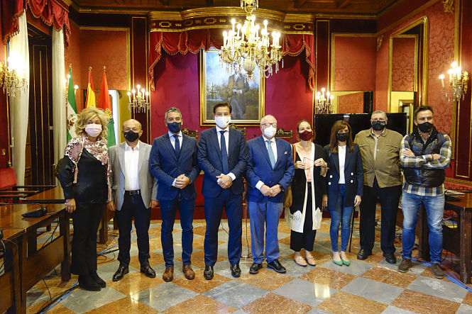 Presentación de la campaña de apoyo a la hostelería (JAVIER ALGARRA / AYUNTAMIENTO)