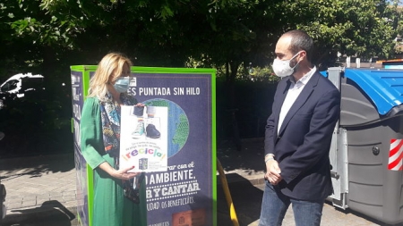 Presentación de la campaña de recogida de ropa (AYTO. GRANADA) 