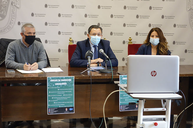 Presentación del plan de formación de juventud (JAVIER ALGARRA / AYUNTAMIENTO)