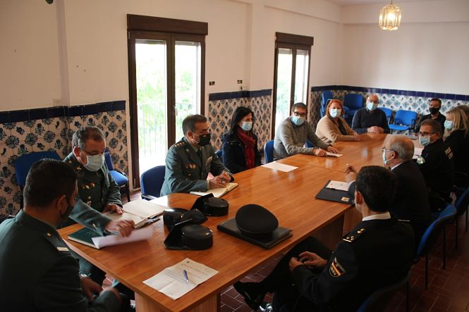 Imagen de la reunión en el Ayuntamiento de Galera (SUBDELEGACIÓN)