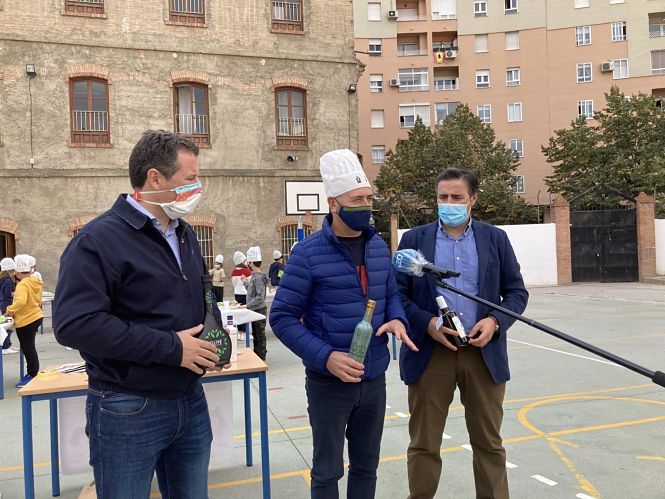 Desayuno saludable en el colegio granadino Profesor Tierno Galván (UPA) 