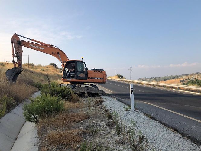 Trabajos de conservación en la carretera A-402, en imagen de archivo (JUNTA)