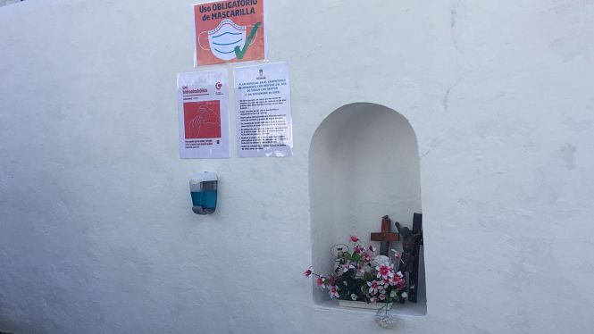 Entrada del cementerio de Monachil (AYTO. MONACHIL)