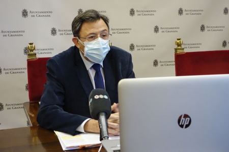 El Concejal de Educación en el AYuntameinto de Granada, Carlos Ruiz-Cosano (JAVIER ALGARRA / AYUNTAMIENTO) El Concejal de Educación en el AYuntameinto de Granada, Carlos Ruiz-Cosano (JAVIER ALGARRA / AYUNTAMIENTO)