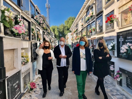 Imagen de la visita al cementerio (AYTO. MOTRIL) Imagen de la visita al cementerio (AYTO. MOTRIL)