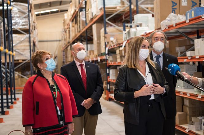 Marifrán carazo ha visitado las instalaciones de la Central de Compras Provincial del Servicio Andaluz de Salud (JUNTA)