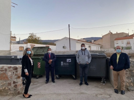 Contenedores que se han puesto en lugar de la Cruz (PP) 