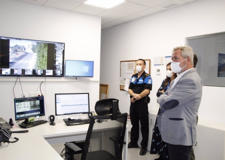 El presidente de la AP de Motril visita el centro de control (PUERTO DE MOTRIL) 