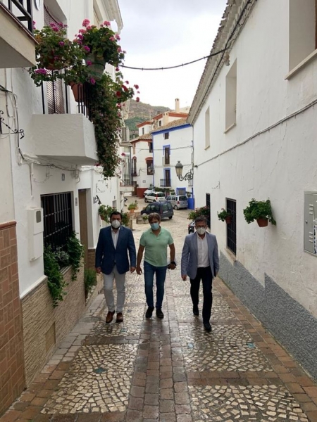 El Delegado de Turismo, Regeneración, Justicia y Administración Local, Gustavo Rodríguez ha visitado Castril (JUNTA)