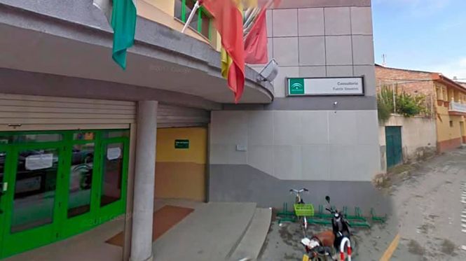 Fachada del Consultorio de Fuente Vaqueros (AYTO. FUENTE VAQUEROS)