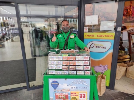 Fernando Sánchez, vendedor de la ONCE en Baza (ONCE) Fernando Sánchez, vendedor de la ONCE en Baza (ONCE)