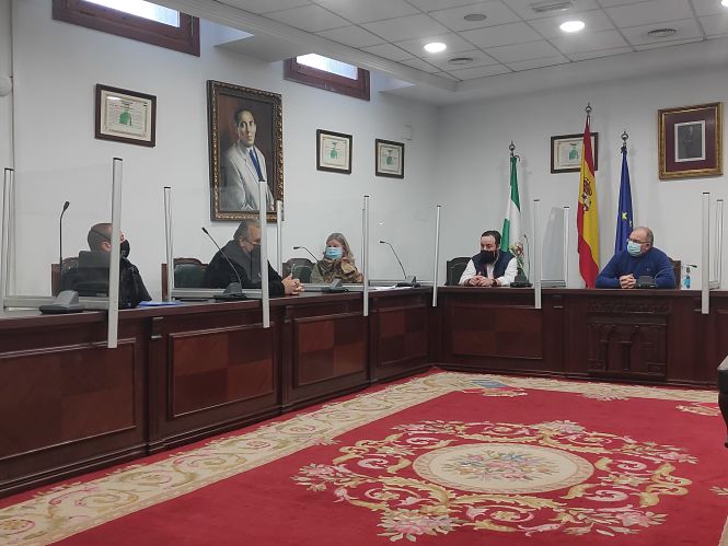 Imagen de la reunión celebrada en el Ayuntamiento (AYTO. LA ZUBIA) 