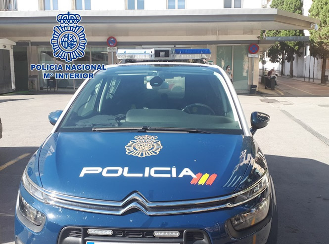 Imagen de un vehículo policial (POLICÍA NACIONAL) 