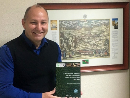 Miguel Ángel Chamocho Cantu do, ganador del premio de Ciencias Jurídicas (ALHAMA COMUNICACIÓN) 