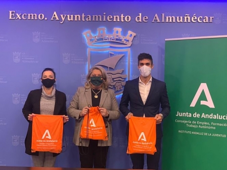 Visita de Juan Carlos Aybar al Ayuntamiento de Almuñécar (AYTO. ALMUÑÉCAR) Visita de Juan Carlos Aybar al Ayuntamiento de Almuñécar (AYTO. ALMUÑÉCAR)