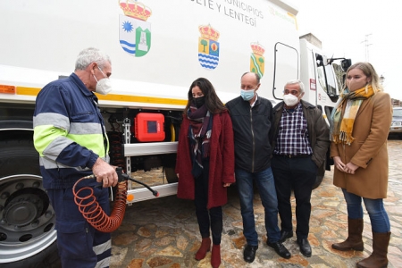 Presentación del nuevo vehículo de recogida de residuos (R. MARTÍNEZ / DIPGRA) Presentación del nuevo vehículo de recogida de residuos (R. MARTÍNEZ / DIPGRA)