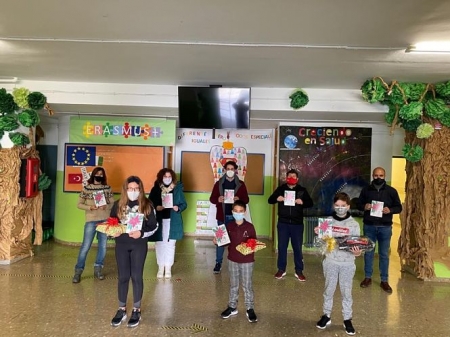 entrega de premios del concurso de postales navideñas de Otura (AYTO. OTURA) entrega de premios del concurso de postales navideñas de Otura (AYTO. OTURA)
