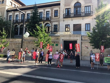 Concentración de las monitoras de Aula Matinal (UGT)
