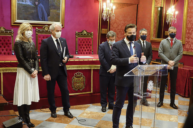 Presentación de la ayudas para PYMES y Hosteleros (JAVIER ALGARRA / AYUNTAMIENTO)