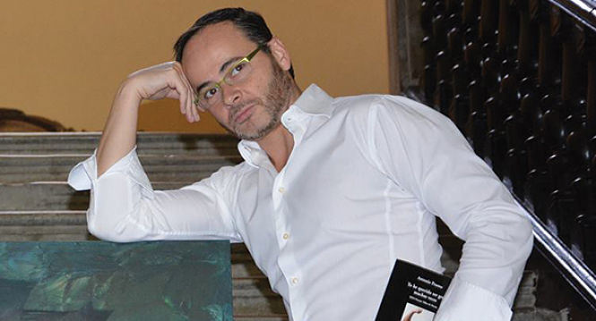 El escritor granadino, Antonio Praena (WIKIPEDIA) 