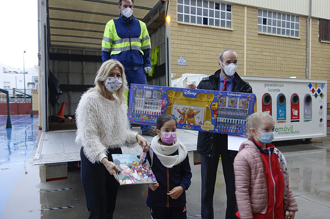 Presentación de la campaña de recogida de juguetes (JAVIER ALGARRA / AYUNTAMIENTO)