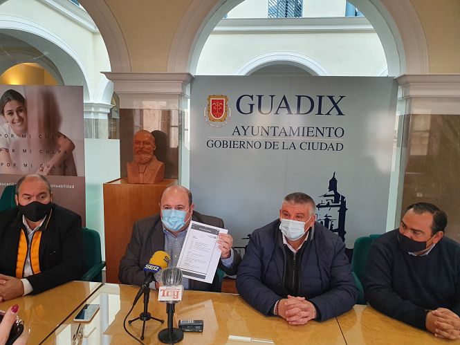 Jsé Robles y Jesús Lorente en rueda de prensa (AYTO, GUADIX)