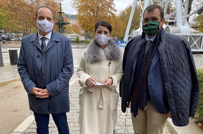 Francisco José Ocaña, Macarena Olona y Onofre Miralles, de Vox (VOX) 