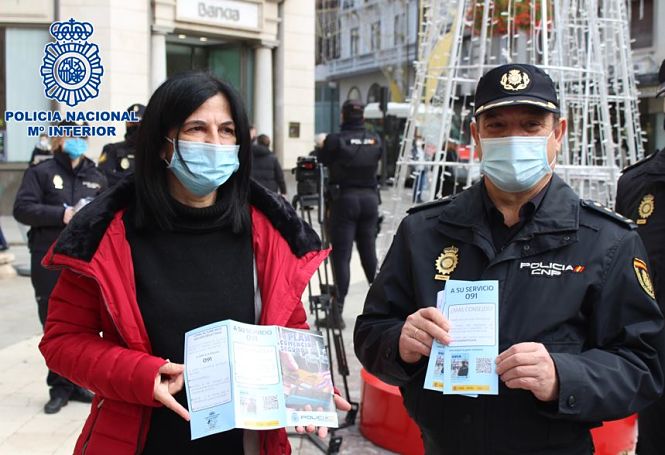 La Subdelegada del Gobierno ha presentado la campaña (POLICÍA NACIONAL)
