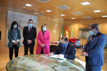 Imagen de la firma en la sede de Diputación (SUBDELEGACIÓN)