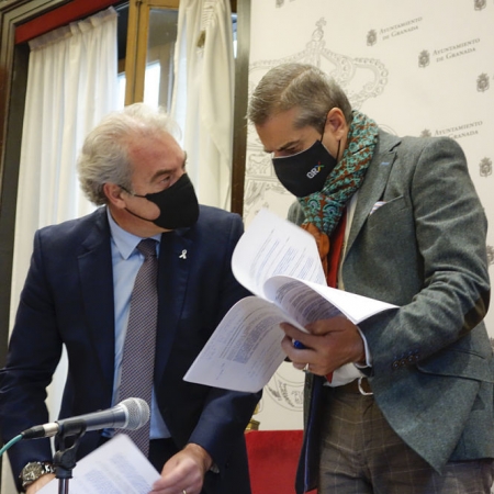 José ANtonio Huertas y César Díaz en rueda de prensa (JAVIER ALGARRA / AYUNTAMIENTO)
