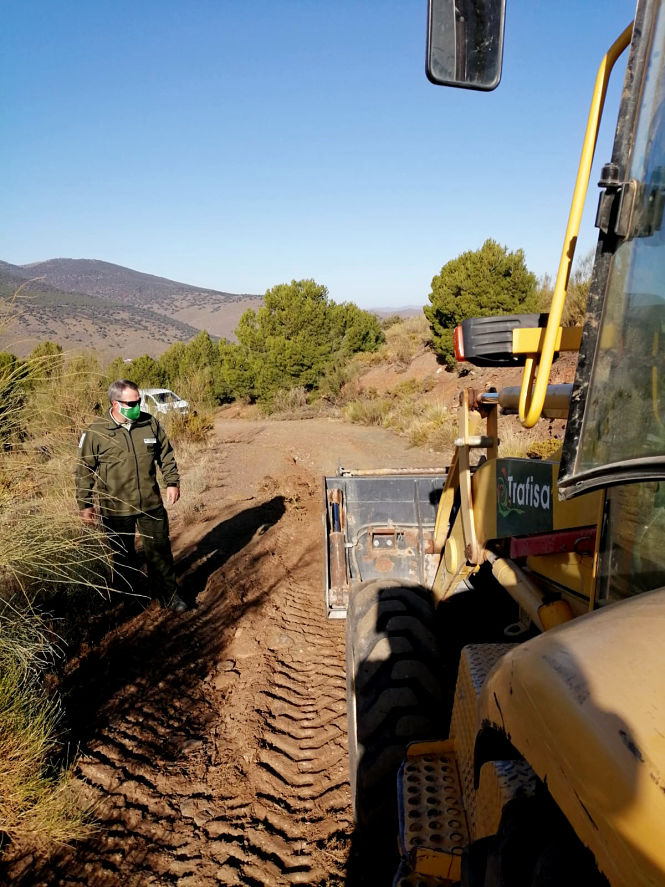 Obras de mejora en uno de los caminos de Sierra Nevada (JUNTA)
