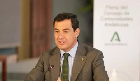 El presidente de la Junta, Juanma Moreno, ante el Pleno de Comunidades Andaluzas en el exterior, en imagen de archivo (JUNTA DE ANDALUCÍA) 