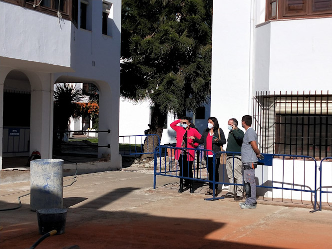 Imagen de la visita al Centro de la Tercera Edad (AYTO. ALMUÑECAR) 