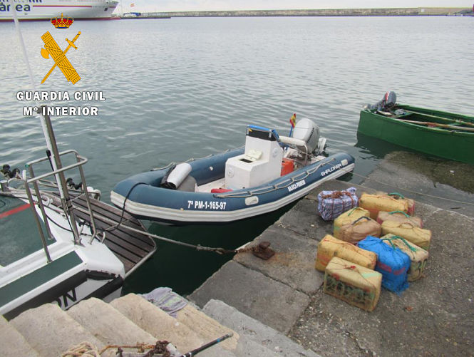 Imagen de la narcolancha (GUARDIA CIVIL)
