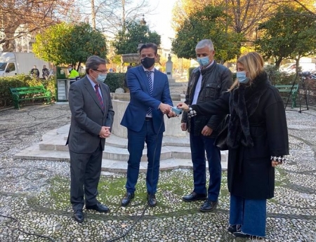 El Ayuntamiento y Emasagra ponen en marcha la fuente de Bibataubín de Granada tras 30 años fuera de servicio (AYUNTAMIENTO) 