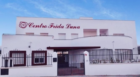 Fachada del Centro Frida Luna (FUNDACIÓN ZAYAS) Fachada del Centro Frida Luna (FUNDACIÓN ZAYAS)