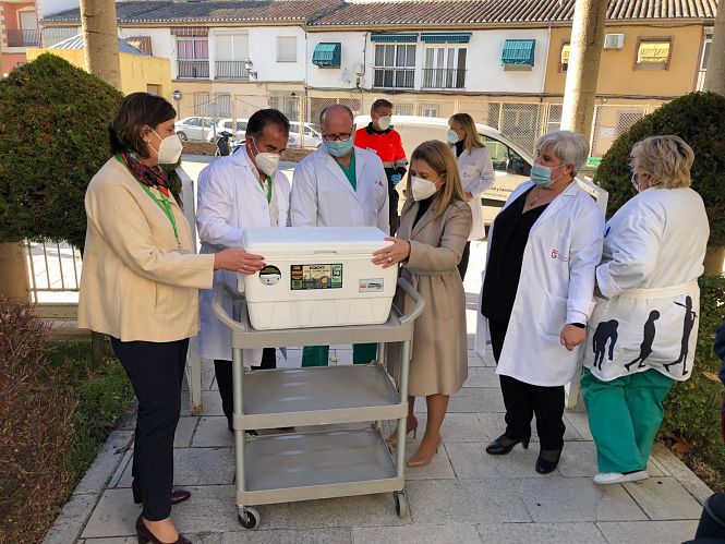 Llegadas de las vacunas a la Residencia La Milagrosa (DIPUTACIÓN) 