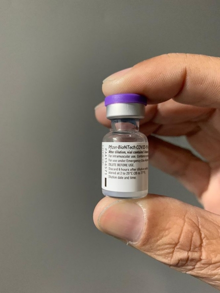 Dosis de la vacuna de Pfizer (JUNTA DE ANDALUCÍA) Dosis de la vacuna de Pfizer (JUNTA DE ANDALUCÍA)