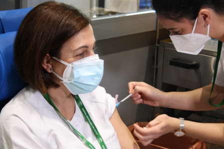 Continúan las vacunaciones contra la Covid-19 en Granada (JUNTA DE ANDALUCÍA) Continúan las vacunaciones contra la Covid-19 en Granada (JUNTA DE ANDALUCÍA)