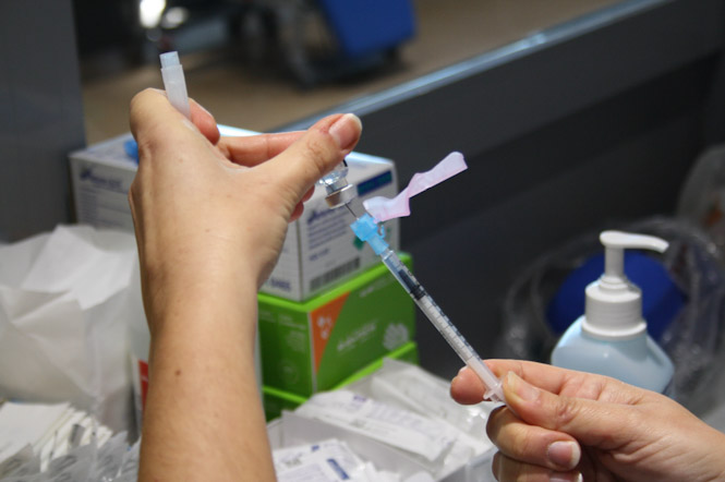 Preparación de la vacuna (JUNTA DE ANDALUCIA)